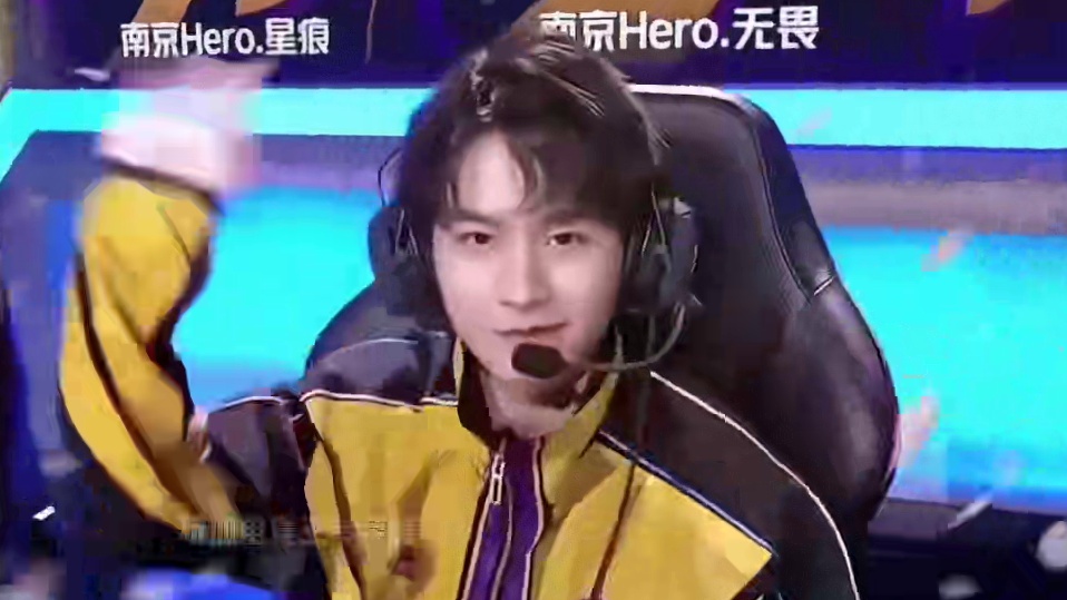 本届比赛的 本届比赛的